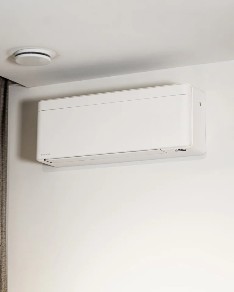 Daikin-Stylish-white-3